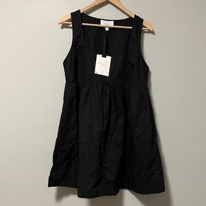 NWT Pomander Place Black Tunic Top